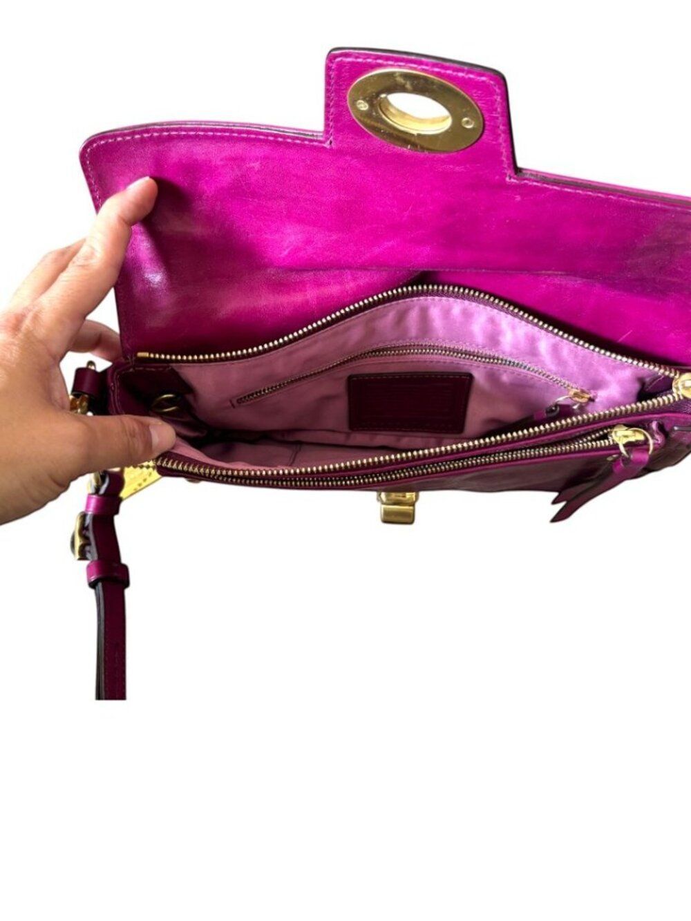 Coach, 6in x 11 in x1.25 inches Hampton Lindsey Magenta Leather Turn Lock Clutch - Picture 3 of 11